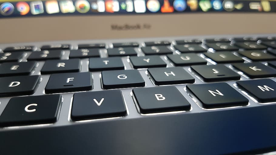 Selective Focus Photography of Turned-on Macbook Air, access HD wallpaper