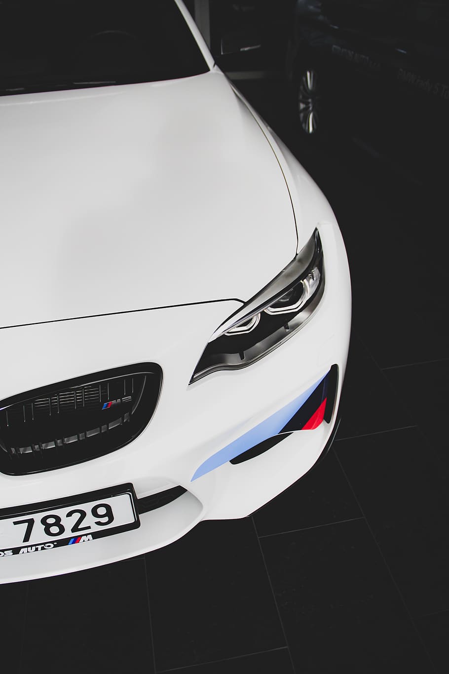 white vehicle, car, land vehicle, motor vehicle, mode of transportation HD wallpaper