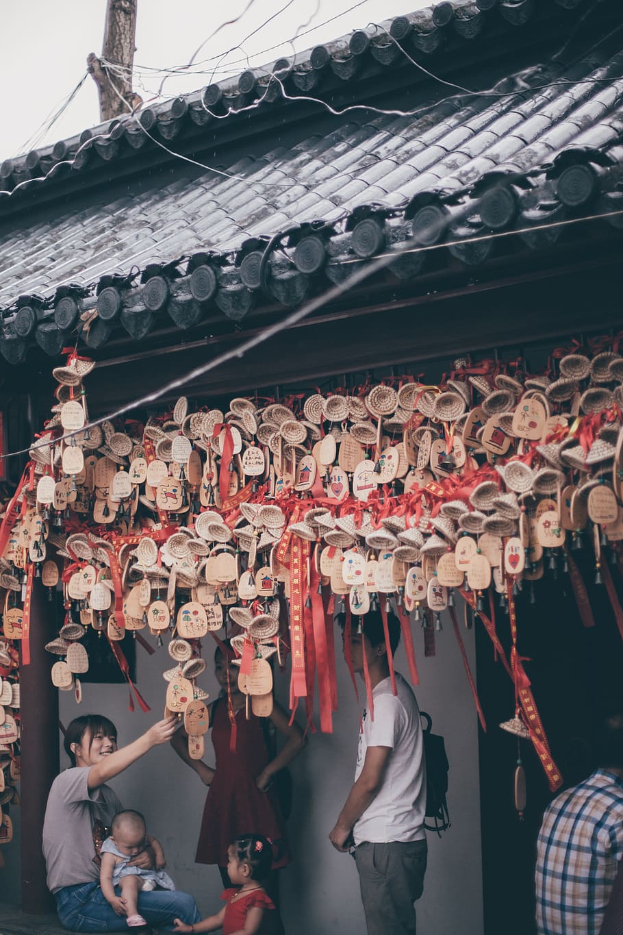 hanging, real people, group of people, for sale, built structure HD wallpaper