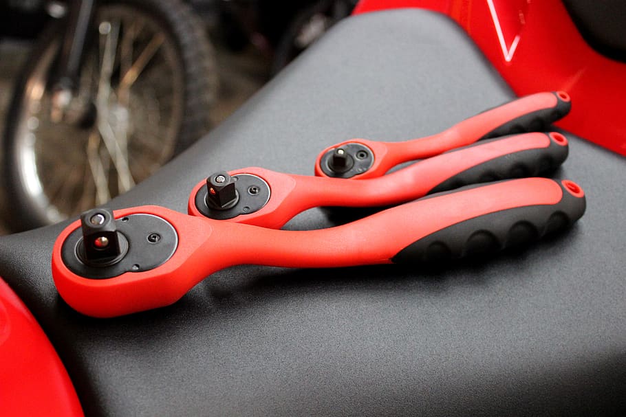 Black and Red Socket Wrench, close-up, equipment, fix, gear, handle HD wallpaper