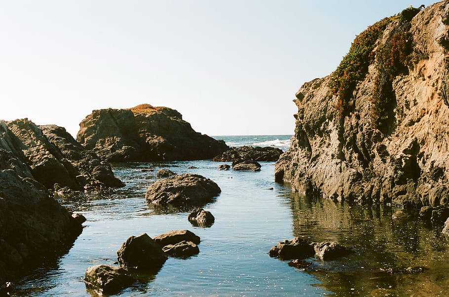 rock formations in sea, promontory, nature, outdoors, cliff, water HD wallpaper