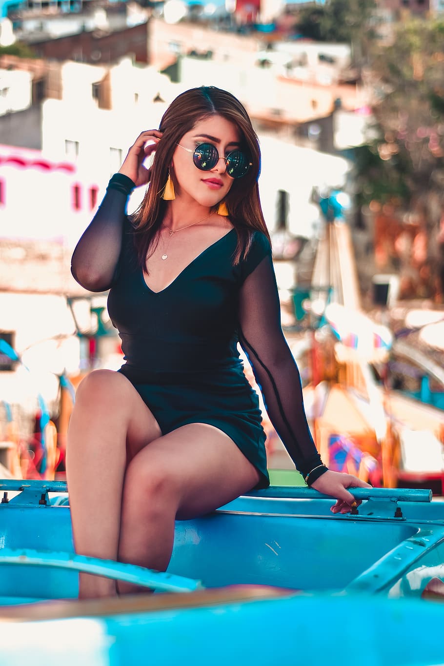 woman sitting, glasses, sunglasses, fashion, young adult, long hair HD wallpaper