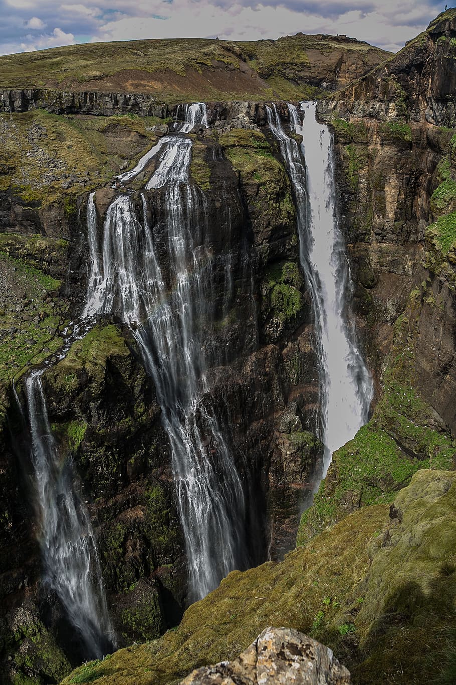 Nature Photography of Water Fall, cliffs, daylight, environment HD wallpaper