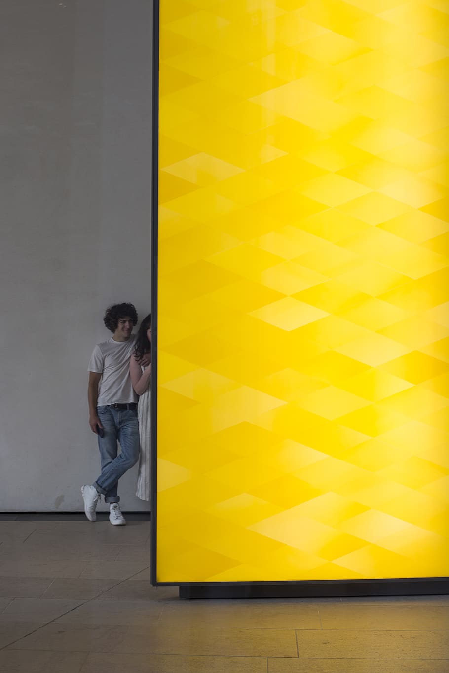 HD wallpaper: louis vuitton foundation, france, paris, art, couple, yellow | Wallpaper Flare