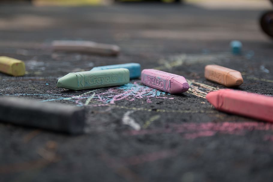 assorted color pens on floor, selective focus, no people, close-up HD wallpaper