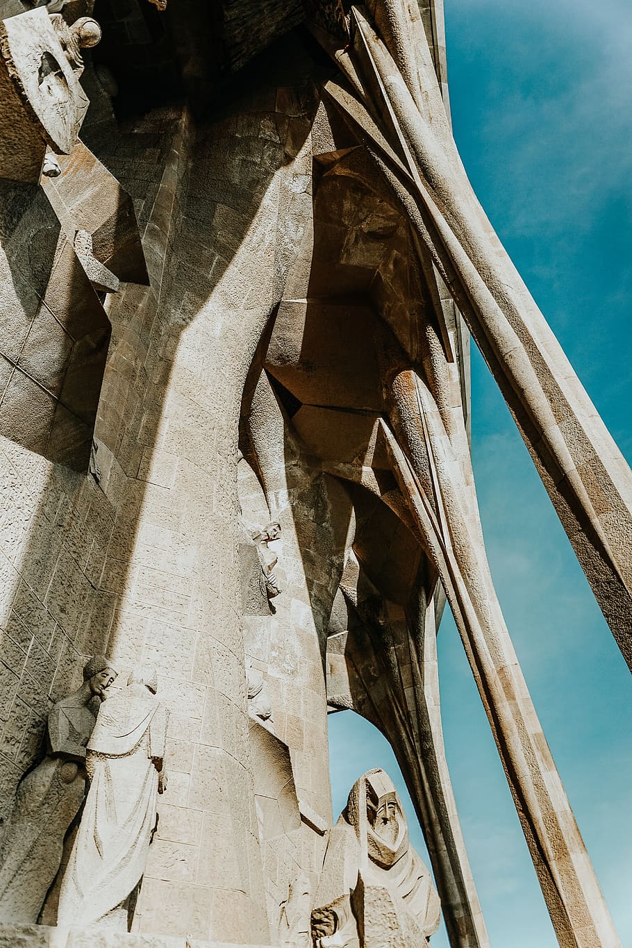 carved statue, architecture, low angle view, day, sky, history HD wallpaper