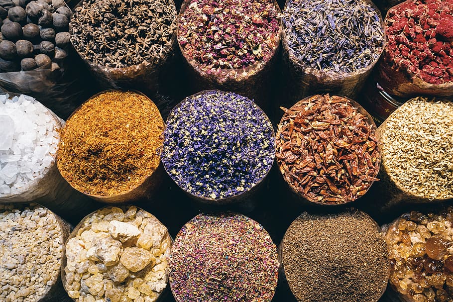 The many seasoning on a spice market. View from top, food, food and drink, HD wallpaper