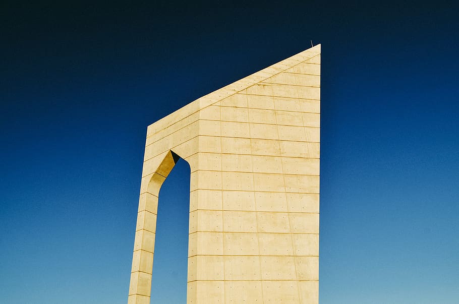 brown concrete building, architecture, monument, sky, triangle HD wallpaper