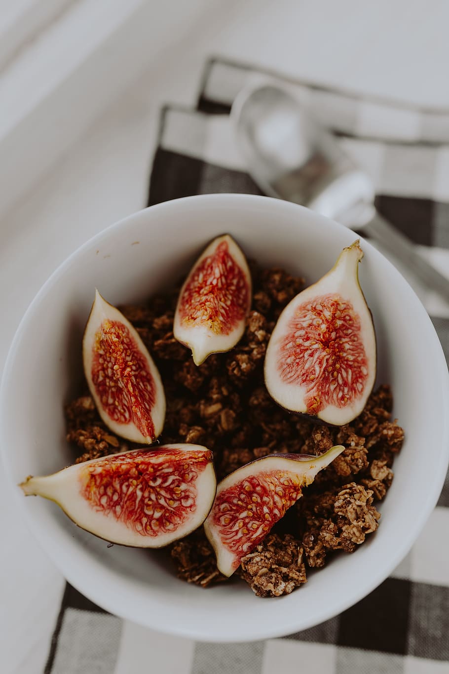 Bowl of crunchy granola and figs, breakfast, fruits, meal, morning, HD wallpaper