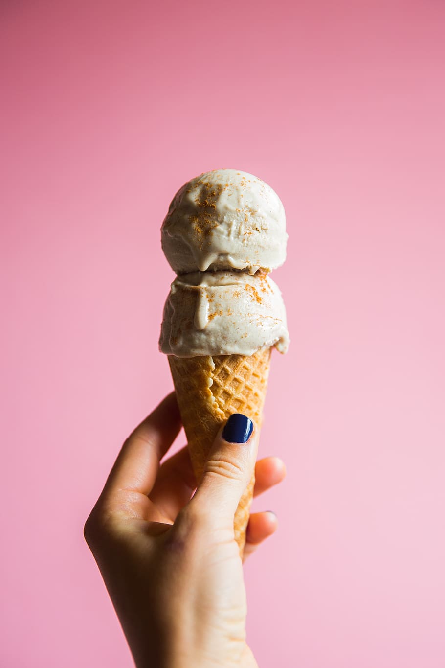 ice cream, dessert, cone, sweets, hand, toppings, wall, food HD wallpaper