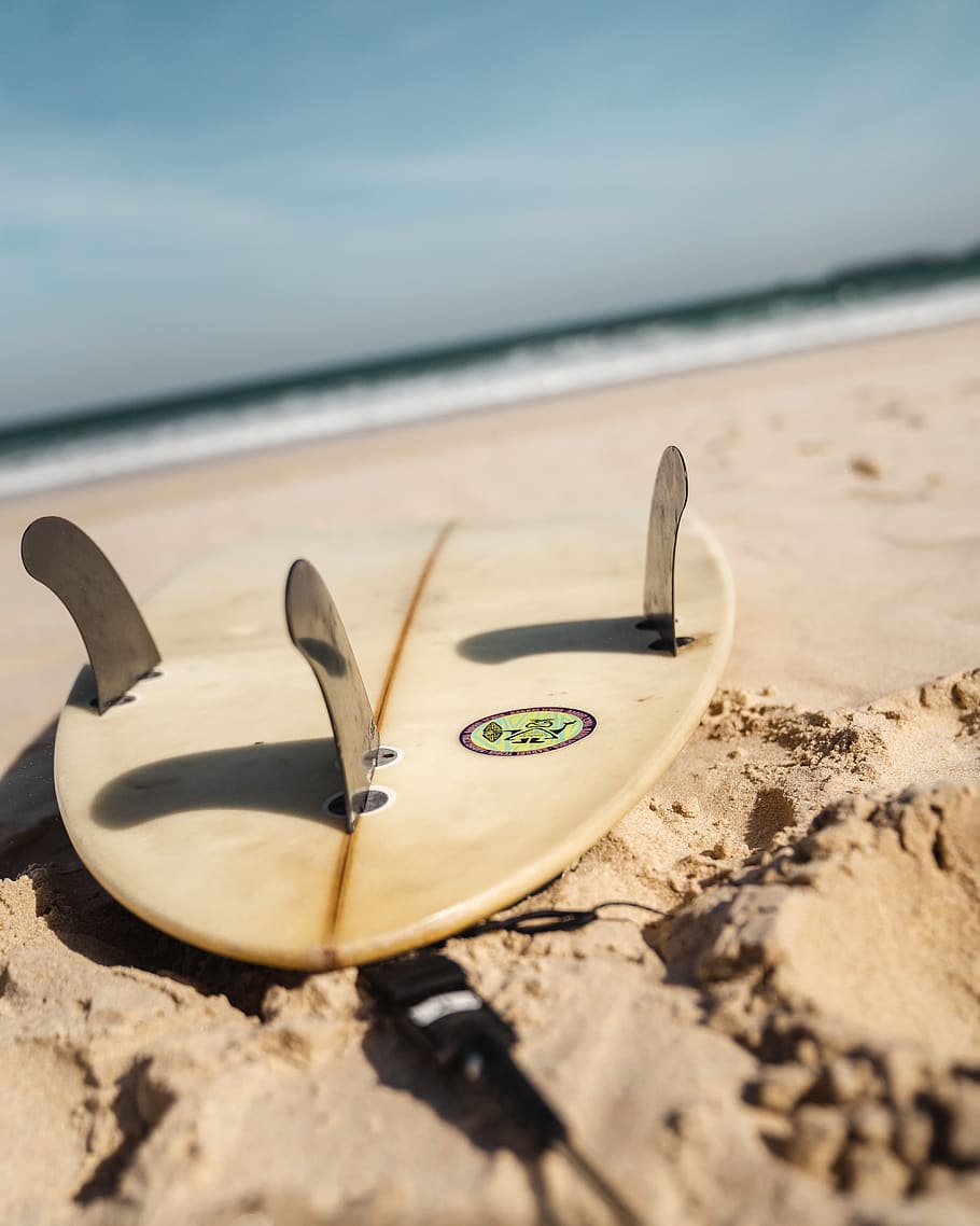 3-tail white surfboard, land, beach, sea, water, sand, sky, nature HD wallpaper