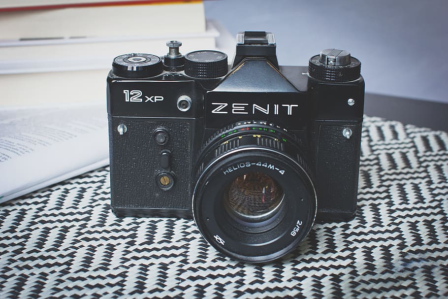Black Zenit Dslr Camera on Top of Table, antique, classic, close-up HD wallpaper
