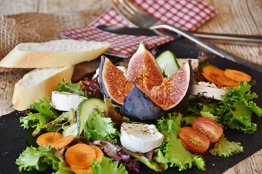 Plate of Fig Fruit Salad, appetizer, blur, bread, cheese, close-up HD wallpaper