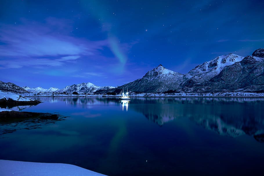 Aurora phenomenon, mountain, beauty in nature, sky, scenics - nature HD wallpaper