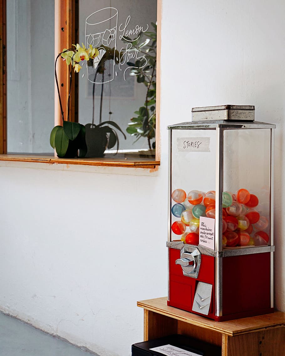 stories coin operated machine, ball, arcade, insert coin, minimal HD wallpaper