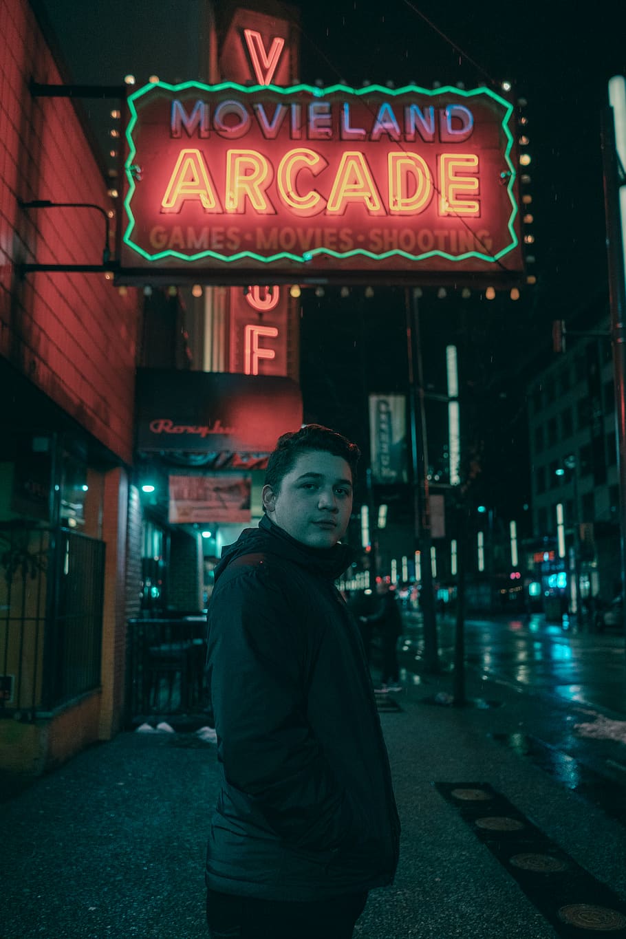 man wearing black jacket, illuminated, night, architecture, city HD wallpaper