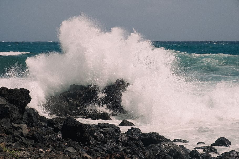 ocean waves on rocks, nature, sea, outdoors, water, sea waves HD wallpaper