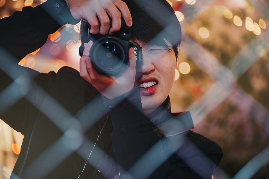 Person Taking Picture, boy, canon, man, taking photo, wire mesh HD wallpaper