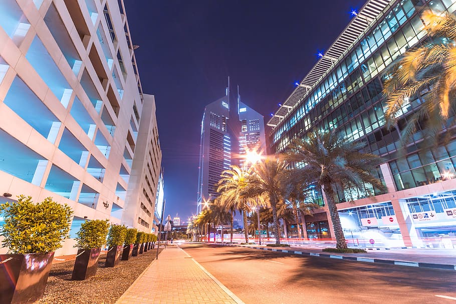 Beautiful evening atmosphere in downtown Dubai, architecture HD wallpaper
