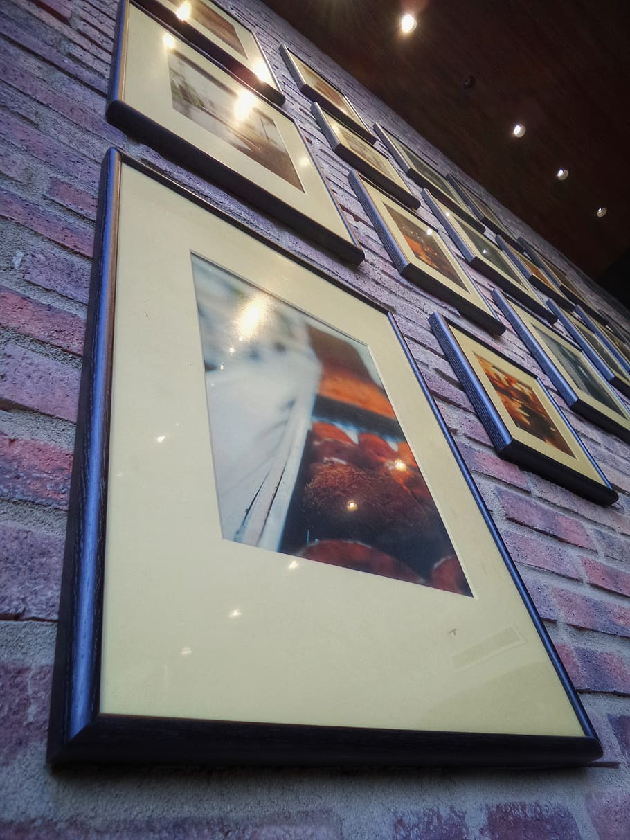 wall, bricks, photos, frames, cafe, interior, mosaic, photography, HD wallpaper