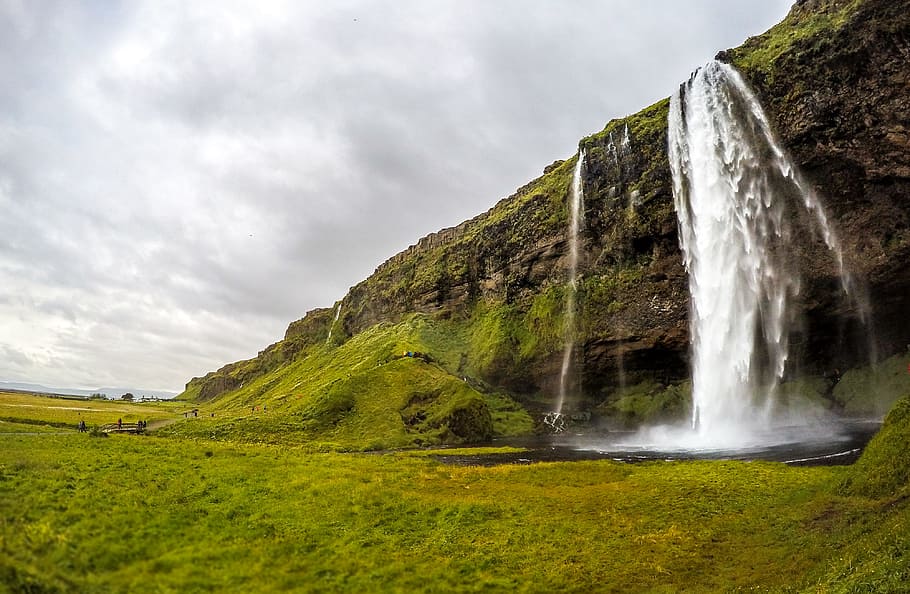 Hd Wallpaper Waterfall Under Cloudy Sky Nature Natura Paesaggio Landscape Wallpaper Flare