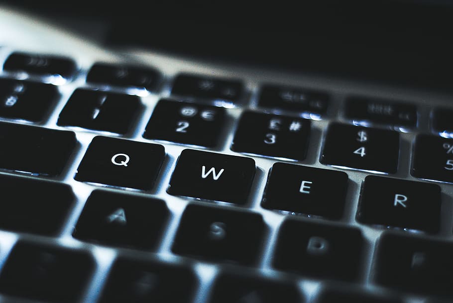 closeup photography of computer keyboard, macbook, q, w, close up HD wallpaper