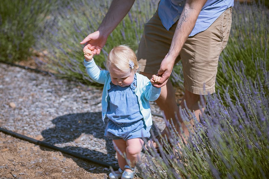 baby, garden, childhood, males, men, two people, family, togetherness HD wallpaper