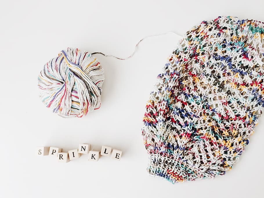 multicolored yarn roll, bead, accessories, grey, ornament, jewelry HD wallpaper