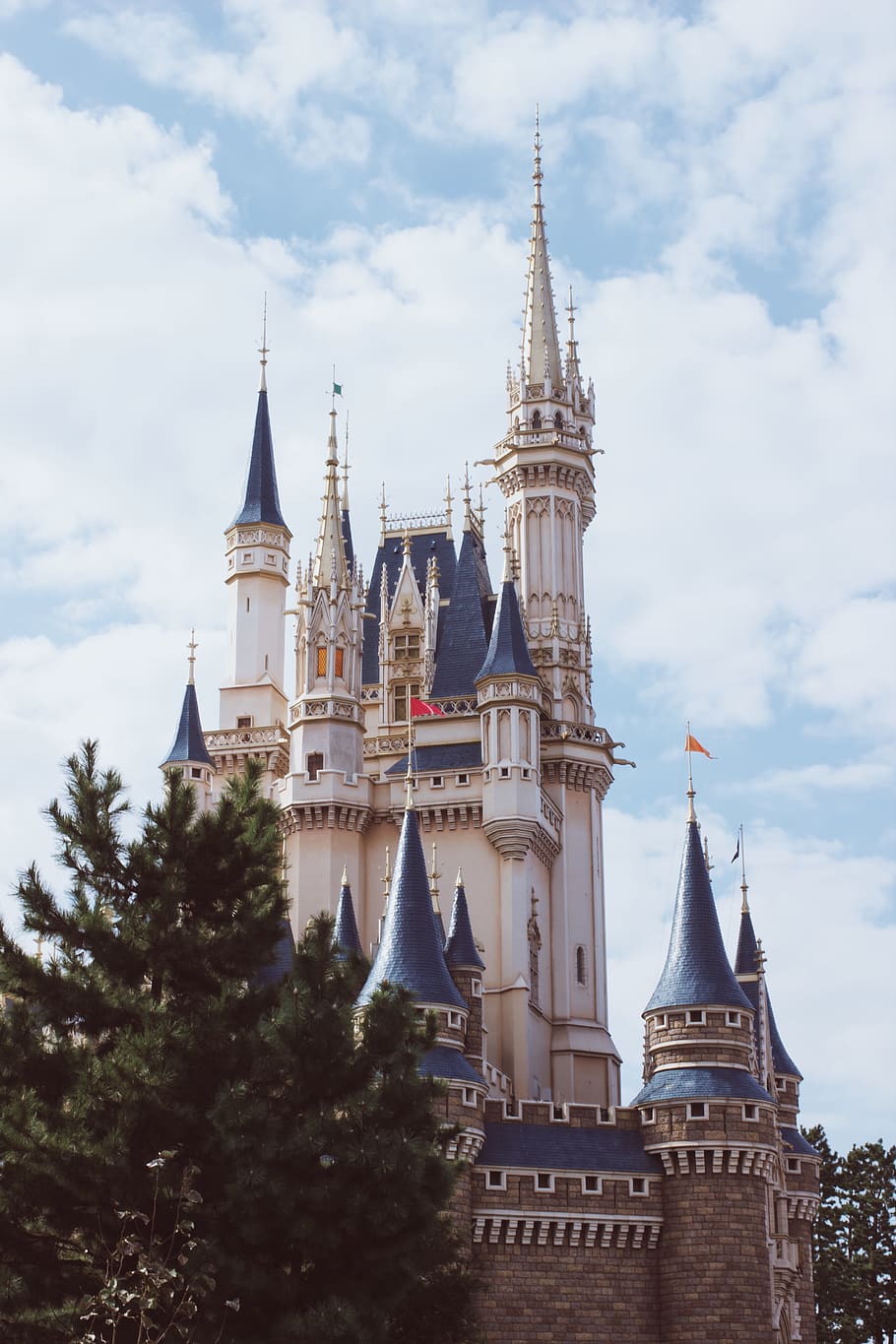 white and blue castle, architecture, built structure, building exterior HD wallpaper