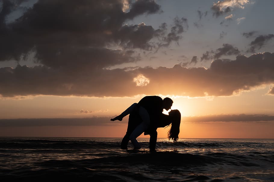clouds, water, waves, romance, love, romantic, sunset, beach HD wallpaper