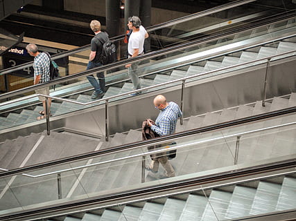 man walking downstairs, escalator, people, staircase, train, station HD wallpaper