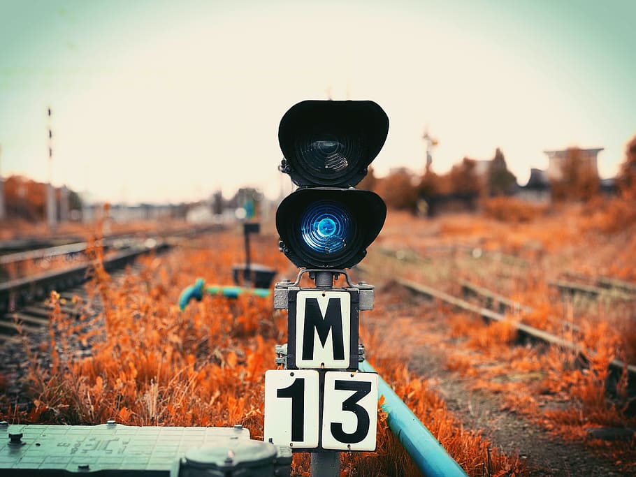 russia, saint petersburg, railway, orange, fall, trafficlights, HD wallpaper