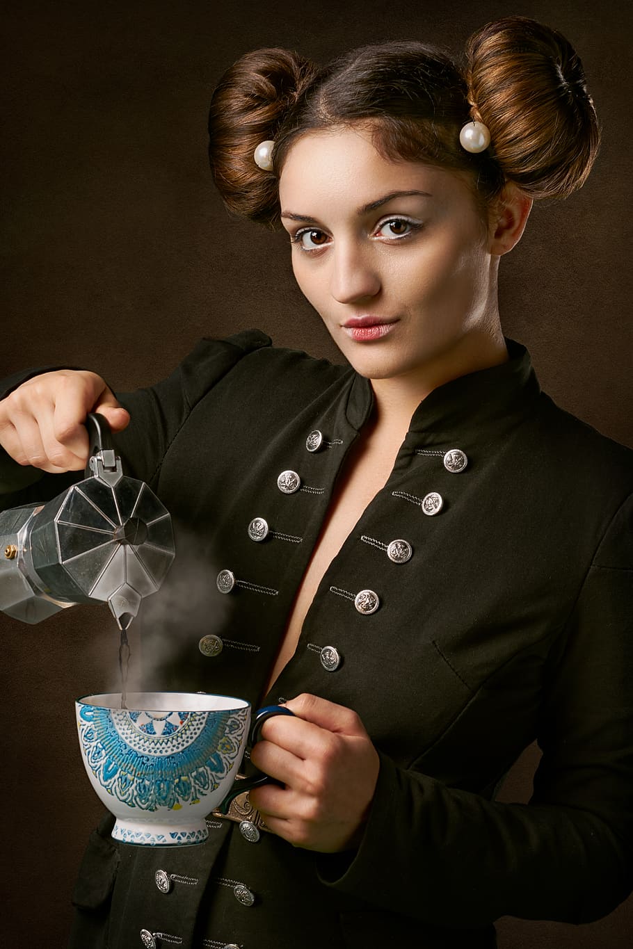 woman pouring tea on cup, one person, indoors, holding, front view, HD wallpaper