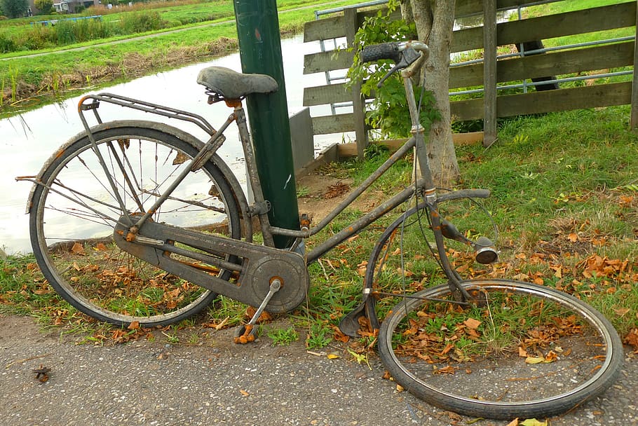 old bicycle, wreck, waste, rust, scrap, garbage, metal, broken HD wallpaper