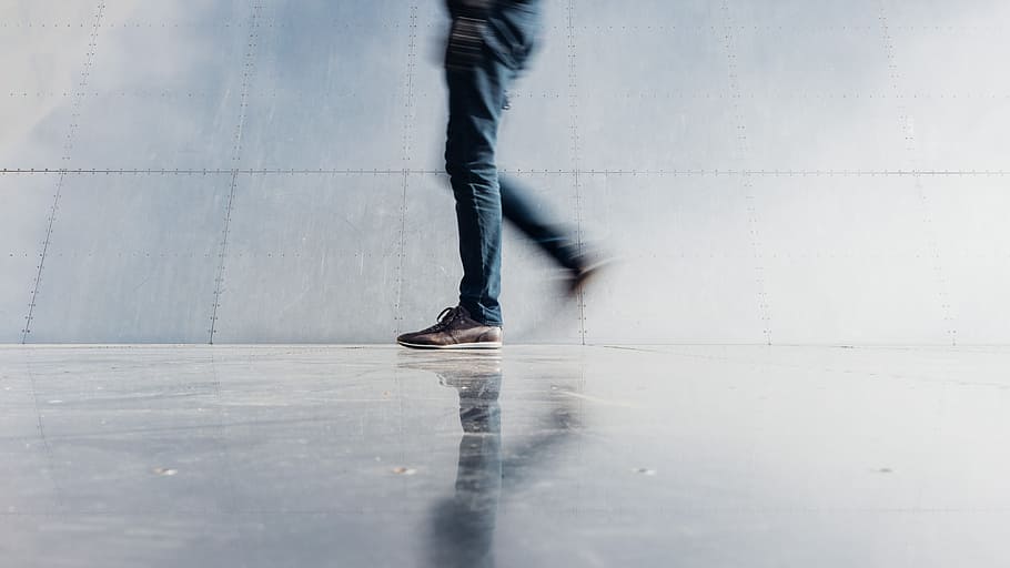 person wearing blue denim jeans beside gray wall, rivet, steel HD wallpaper