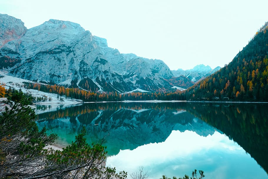 Lake Moraine, Canada, beautiful, daylight, environment, fall HD wallpaper