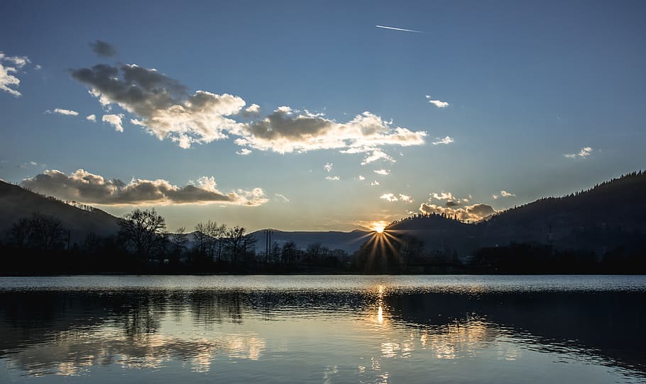 flare, light, outdoors, nature, water, sunlight, lake, sunset HD wallpaper