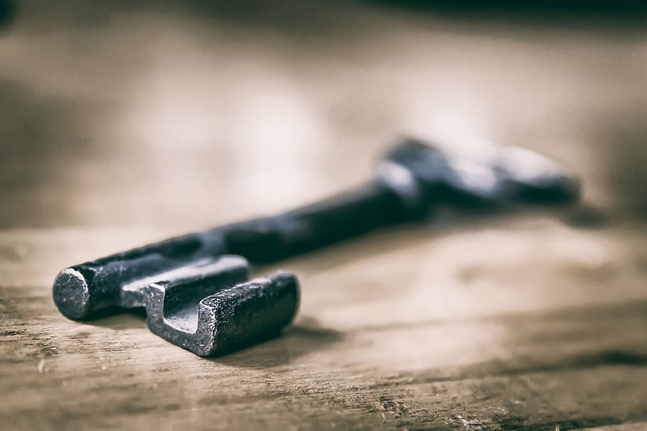 key, old, vintage, retro, wood - material, table, no people HD wallpaper