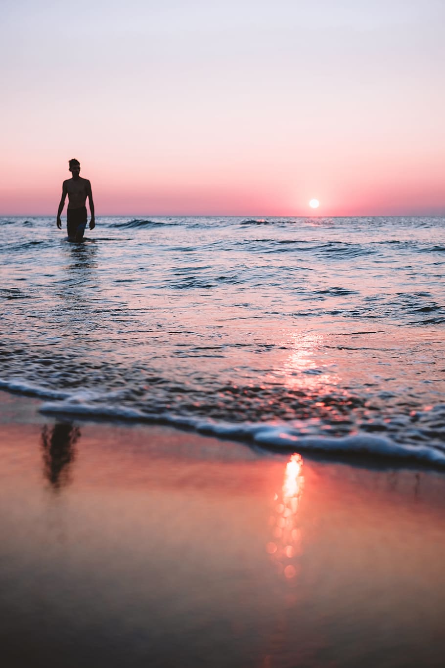 Loner, beach, ocean, sunset, beach sunset, moody, sea, portrait, HD wallpaper