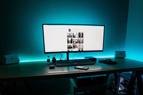 Night Worker, technology, computer, desk, display, screen, screens HD wallpaper