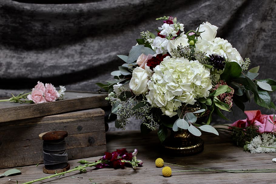white flower arrangement, plant, blossom, flower bouquet, petal HD wallpaper