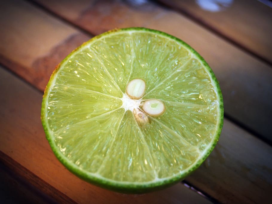 Slice of Lime Fruit, background, citrus, close-up, cut, green HD wallpaper