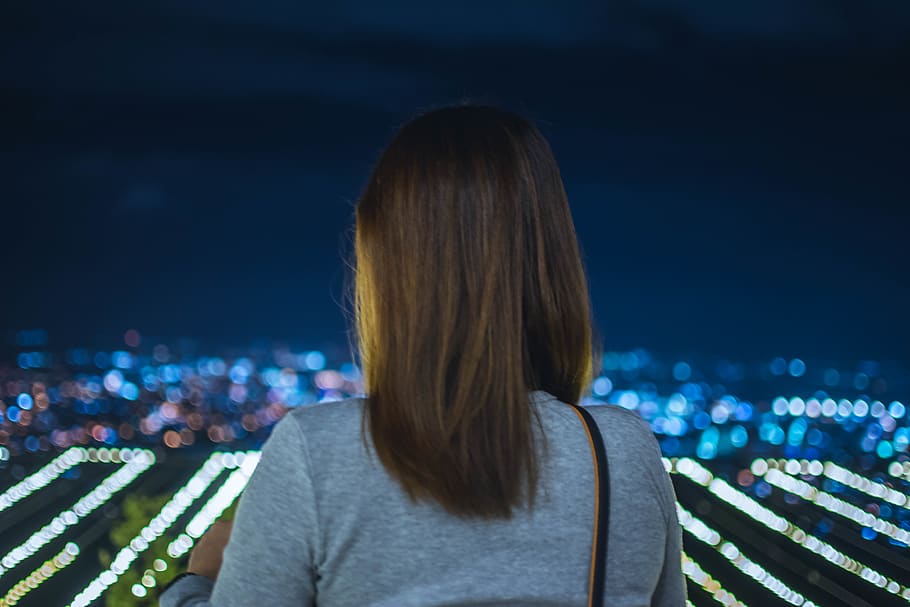 person, human, crowd, urban, building, city, metropolis, town HD wallpaper
