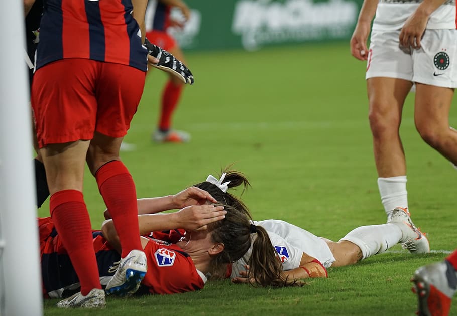 crash, soccer, grass, sport, real people, domestic, group of people HD wallpaper