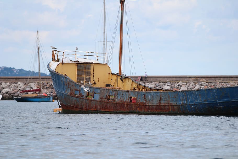 rusty old ship, old and decaying, junk ship, end of life, rusty ship HD wallpaper