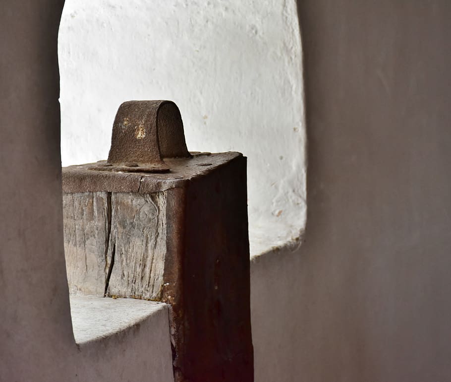 offertory box, victims, donation, restorative box, church, christianity HD wallpaper