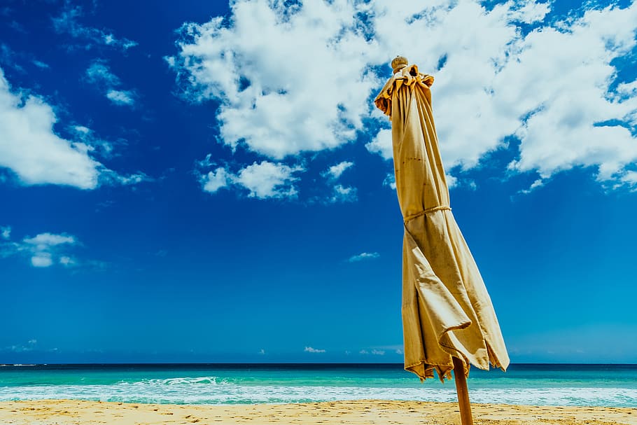 Brown Umbrella on Seashore, beach, blue, clear water, clouds HD wallpaper