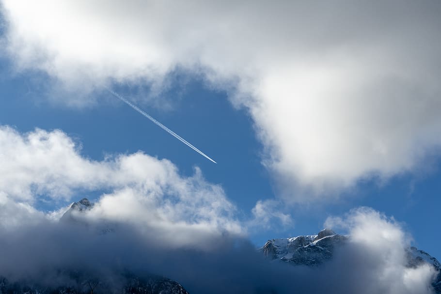 mountain under cloudy sky during daytime, nature, outdoors, mountain range HD wallpaper