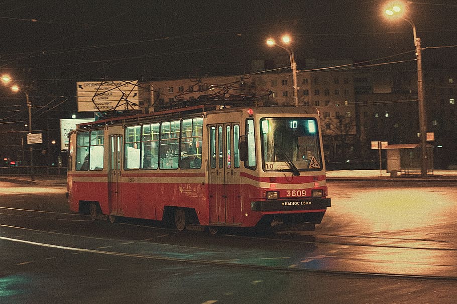 Red Bus, blur, city, downtown, dusk, evening, light, night, old HD wallpaper