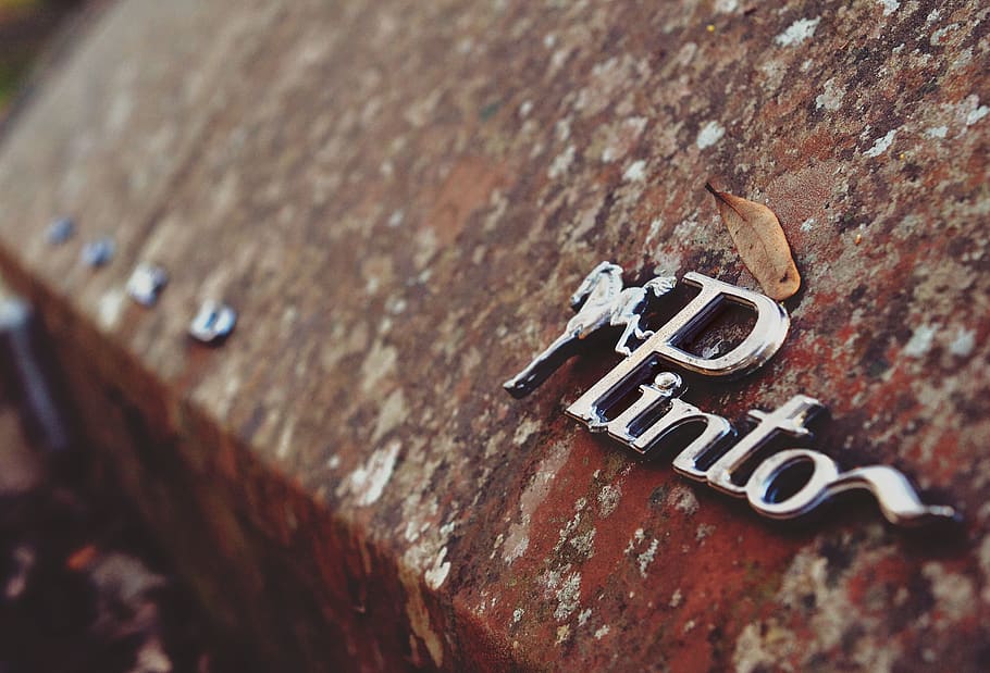pinto, ford, car, old car, oldtimer, horse, brand, focus, urbex HD wallpaper